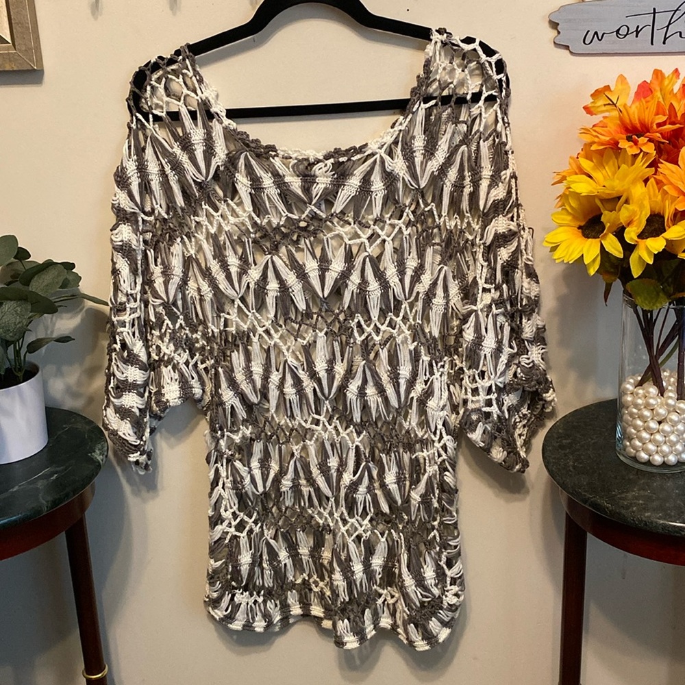 Morning Apple Crocheted Top w/Dolman Sleeves. Great Layering Piece. Sz M/L.